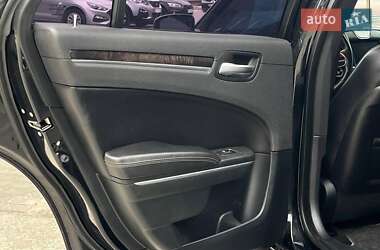 Седан Chrysler 300 2018 в 