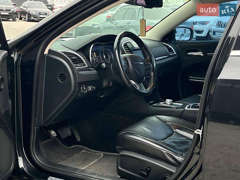 Седан Chrysler 300 2018 в Києві