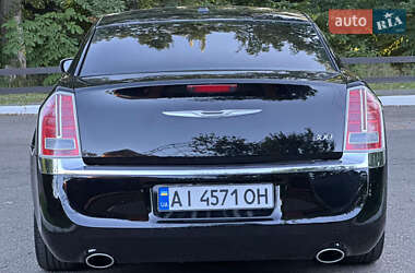 Седан Chrysler 300 2012 в 
