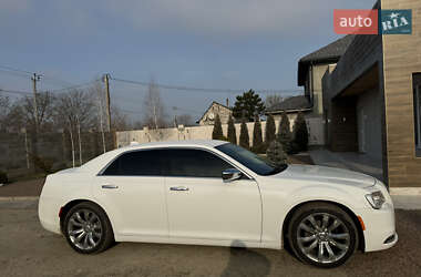 Седан Chrysler 300 2018 в 