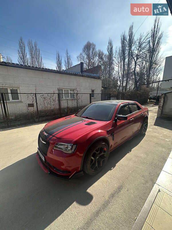 Седан Chrysler 300 2016 в Хмельницком