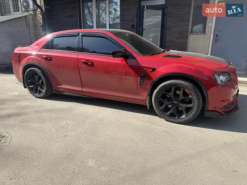 Седан Chrysler 300 2016 в Хмельницком