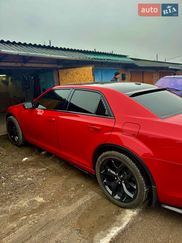Седан Chrysler 300 2016 в Хмельницком