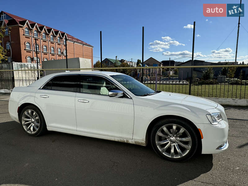 Седан Chrysler 300 2018 в Белгороде-Днестровском