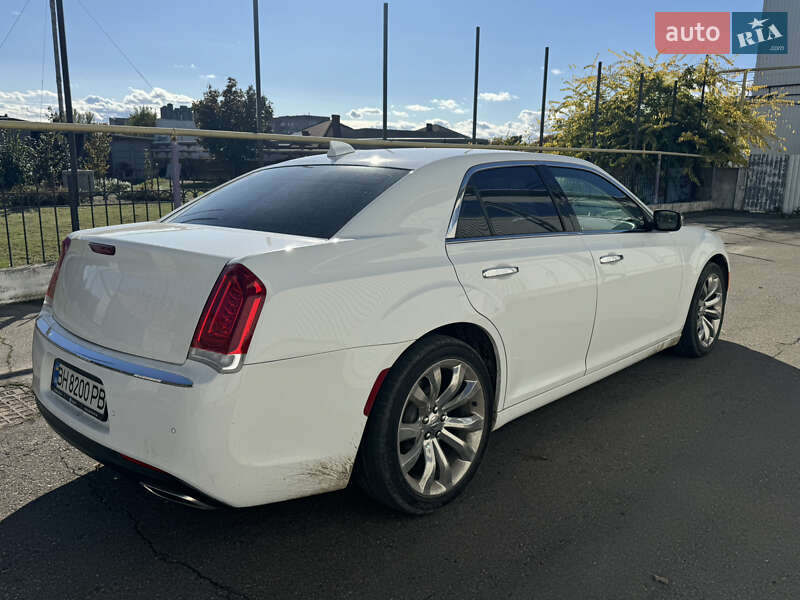 Седан Chrysler 300 2018 в Белгороде-Днестровском