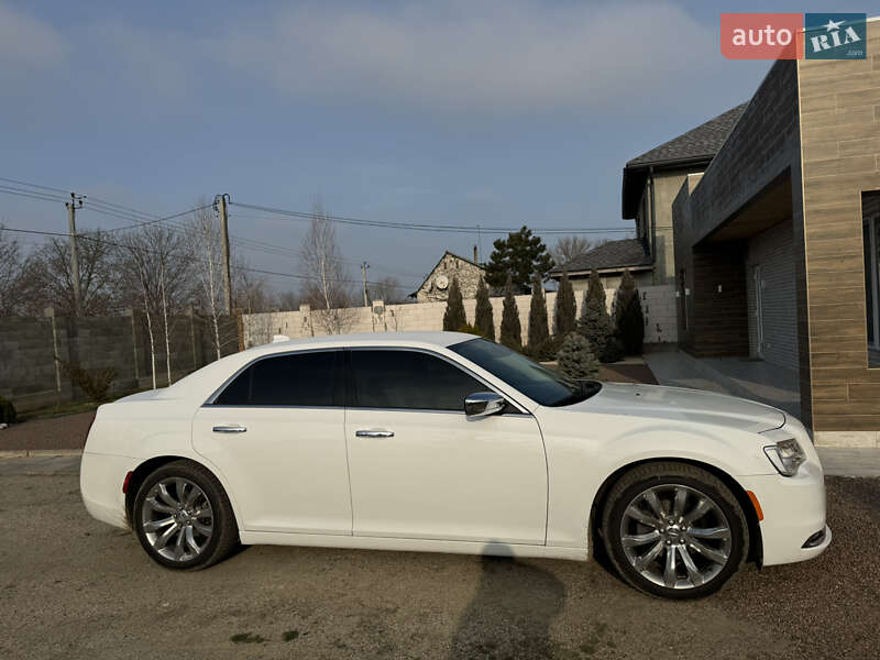 Седан Chrysler 300 2018 в Белгороде-Днестровском