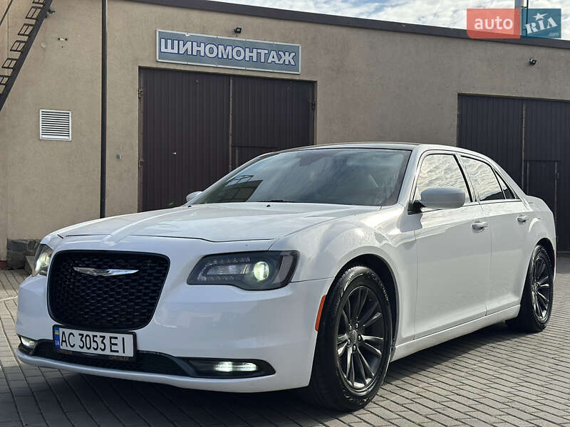 Седан Chrysler 300 2017 в Владимире фото 2 Седан Chrysler 300 2017 в Владимире