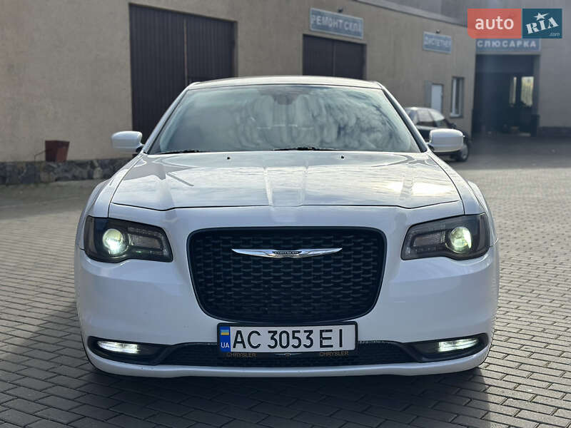 Седан Chrysler 300 2017 в Владимире фото 8 Седан Chrysler 300 2017 в Владимире