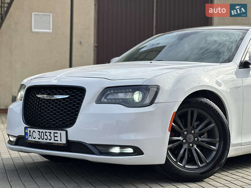 Седан Chrysler 300 2017 в Владимире фото 33 Седан Chrysler 300 2017 в Владимире