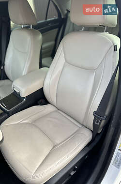 Седан Chrysler 300 2017 в  фото 47 Седан Chrysler 300 2017 в