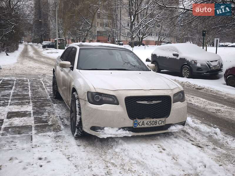 Седан Chrysler 300 2016 в Львові фото 39 Седан Chrysler 300 2016 в Львові