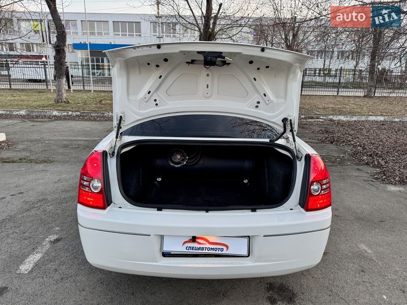 Седан Chrysler 300 2008 в Киеве
