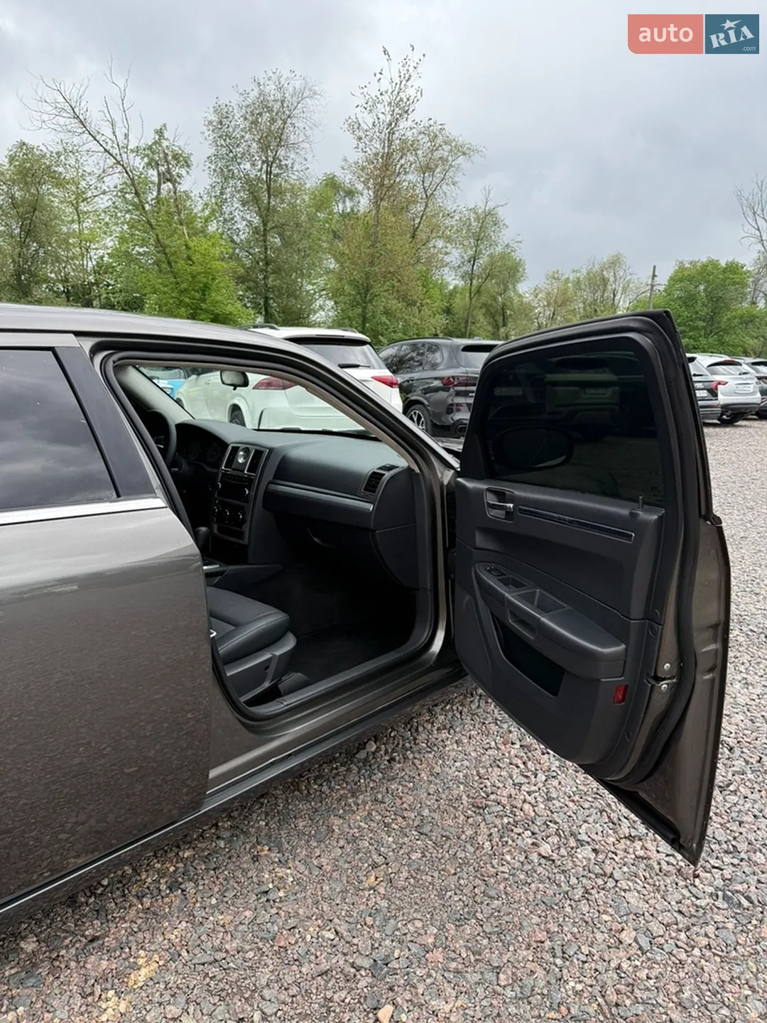 2010 Chrysler 300 - мініатюра 11