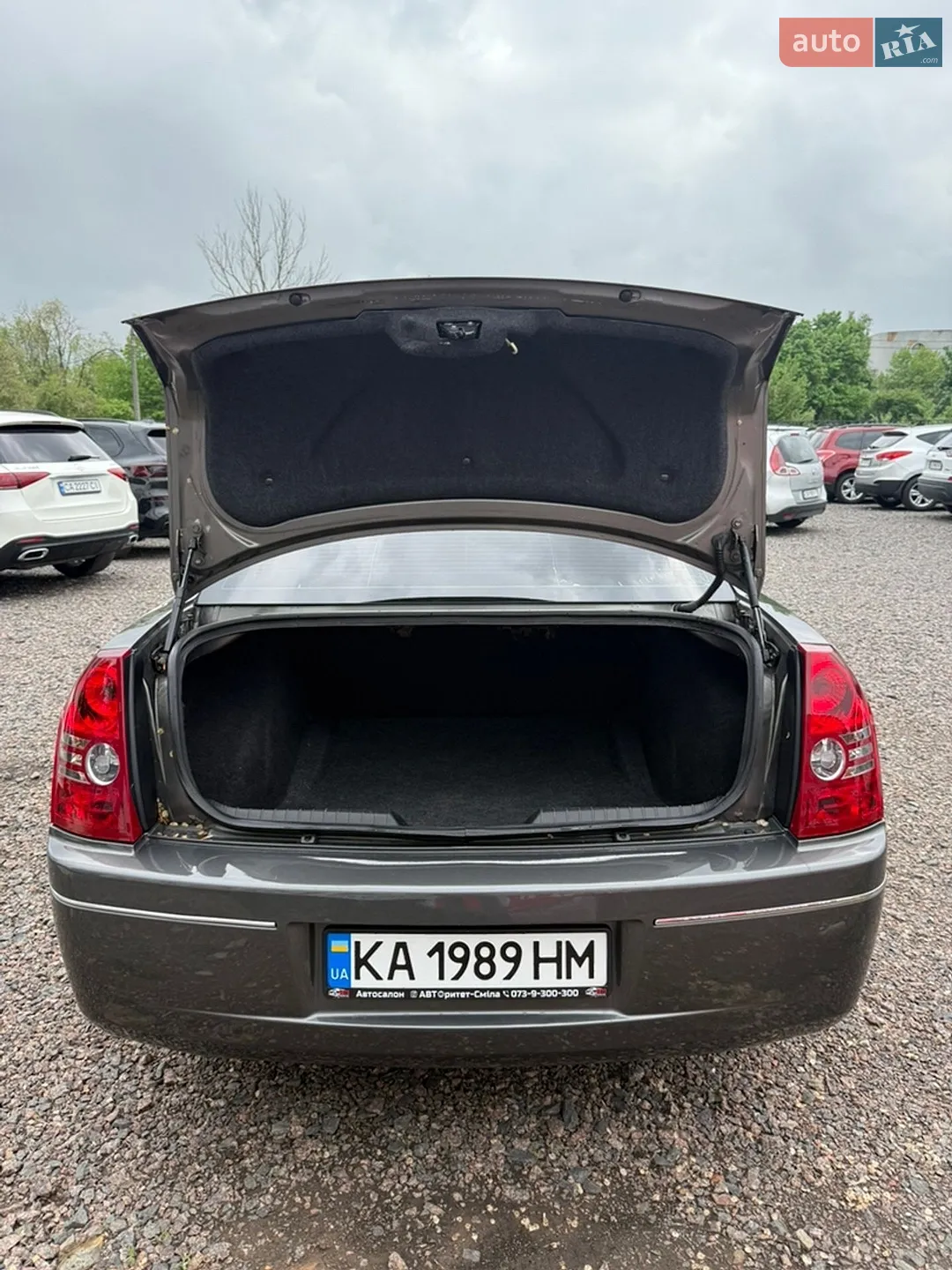 2010 Chrysler 300 - мініатюра 17