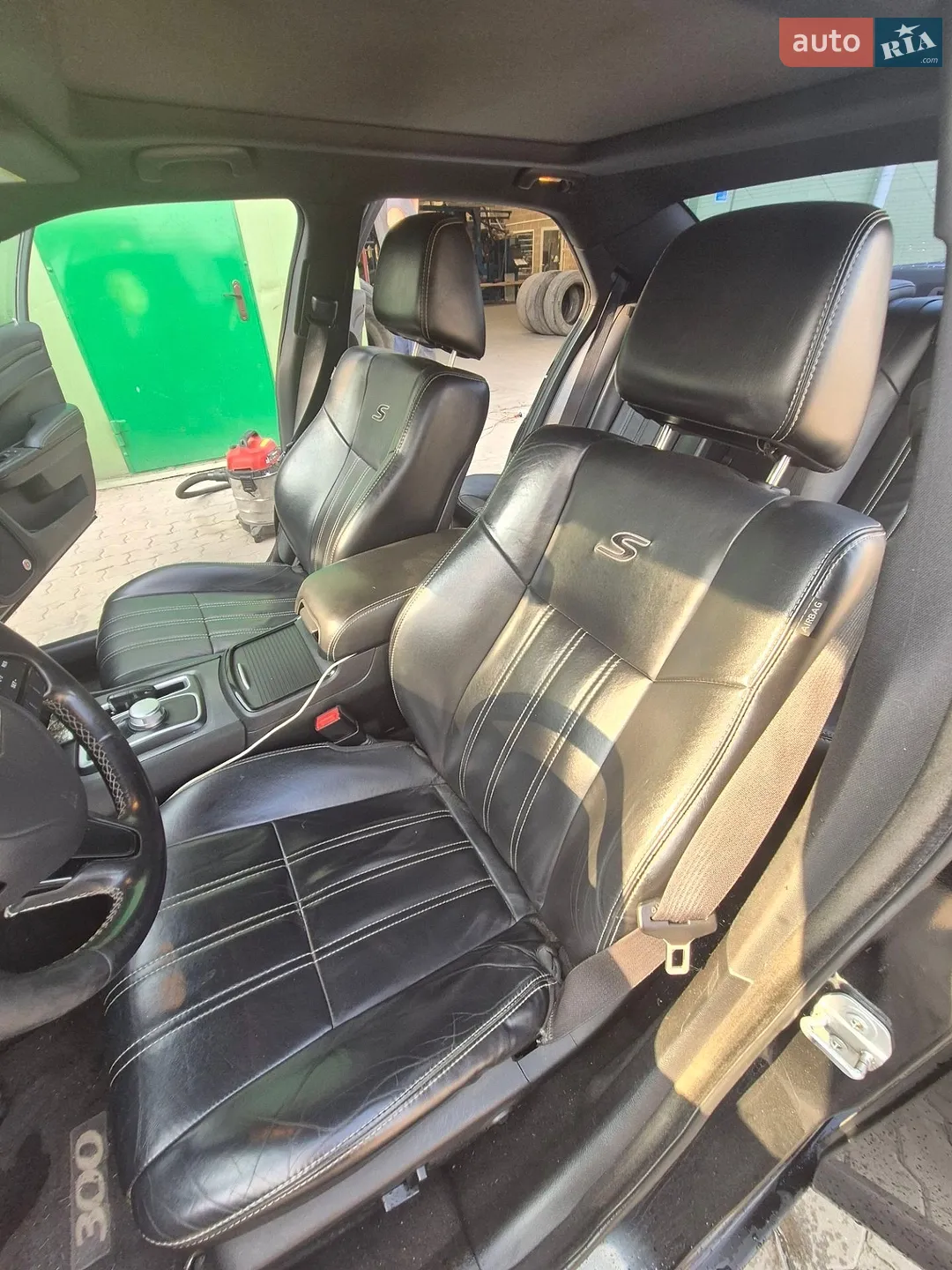 2016 Chrysler 300 - мініатюра 14