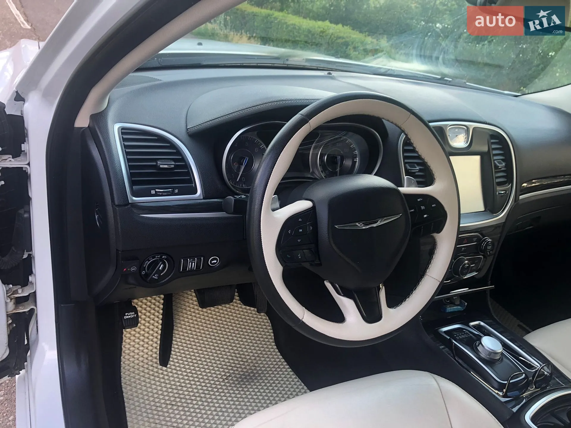 2017 Chrysler 300 - мініатюра 11