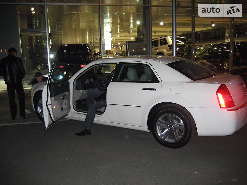 Седан Chrysler 300C 2007 в Києві