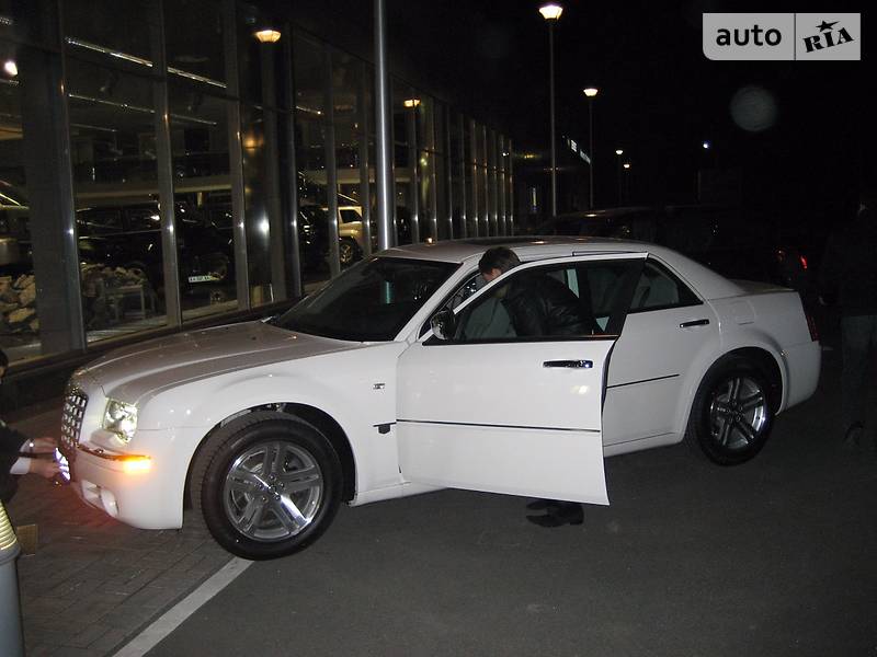Седан Chrysler 300C 2007 в Києві