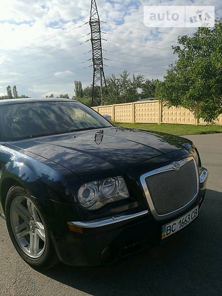 Седан Chrysler 300C 2005 в Дрогобыче