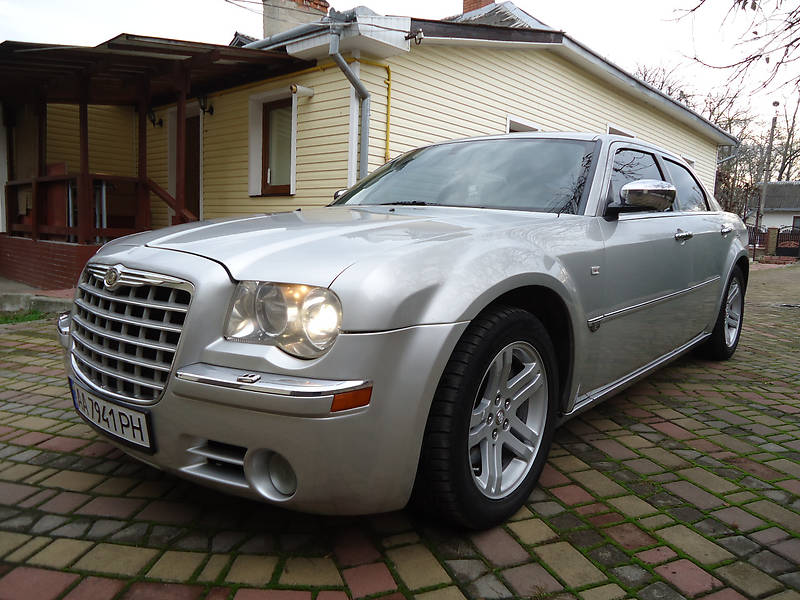 Седан Chrysler 300C 2005 в Ивано-Франковске