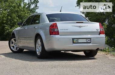 Седан Chrysler 300C 2008 в Днепре