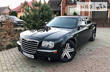 Седан Chrysler 300C 2005 в Чернівцях