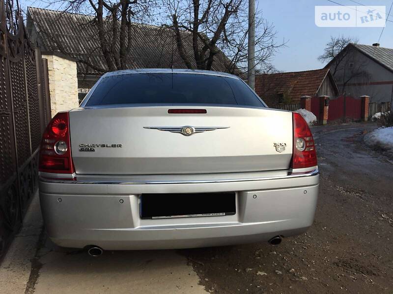 Седан Chrysler 300C 2007 в Хусті