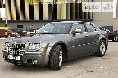 Седан Chrysler 300C 2006 в Киеве