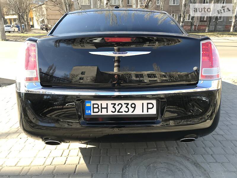 Седан Chrysler 300C 2014 в Одесі