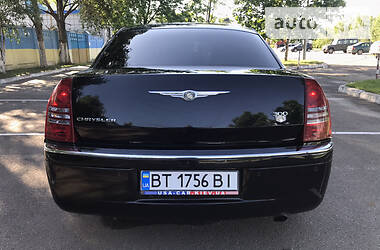 Седан Chrysler 300C 2005 в Киеве