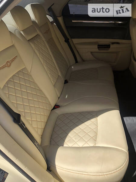 Седан Chrysler 300C 2005 в Вінниці