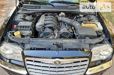 Седан Chrysler 300C 2006 в 