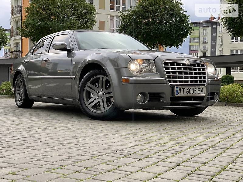 Седан Chrysler 300C 2006 в 