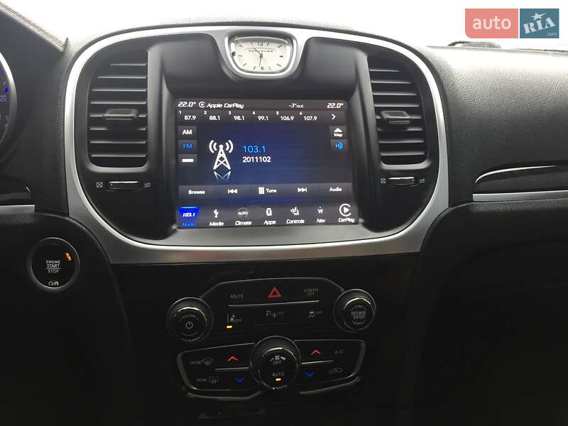 Седан Chrysler 300C 2017 в Києві