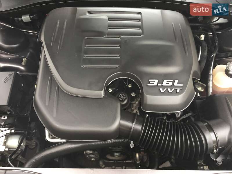 Седан Chrysler 300C 2017 в Києві