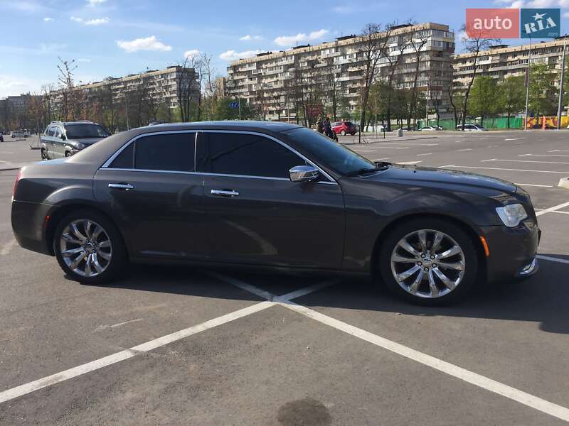 Седан Chrysler 300C 2017 в Києві