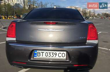 Седан Chrysler 300C 2017 в Киеве