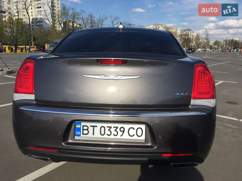 Седан Chrysler 300C 2017 в Києві