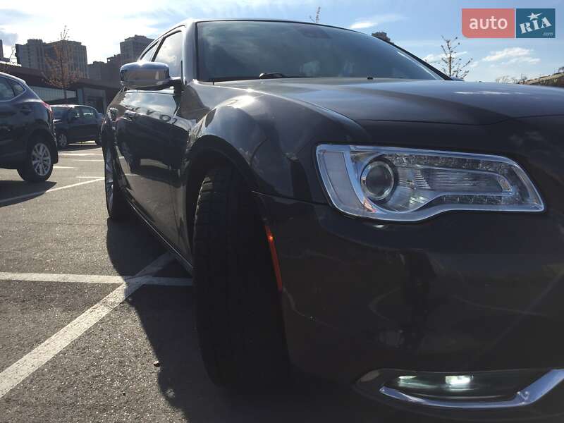 Седан Chrysler 300C 2017 в Києві