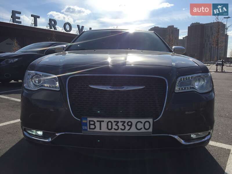 Седан Chrysler 300C 2017 в Києві