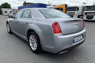 Седан Chrysler 300C 2017 в Києві