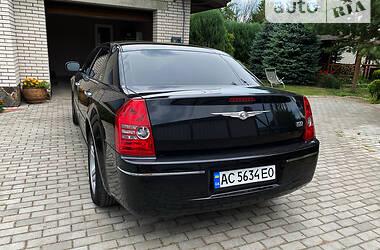 Седан Chrysler 300C 2010 в Владимир-Волынском
