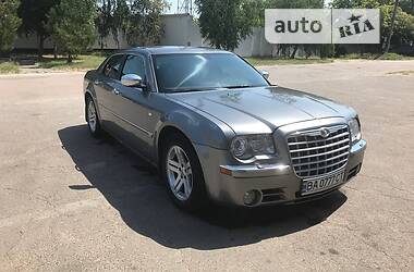 Седан Chrysler 300C 2006 в Олександрії