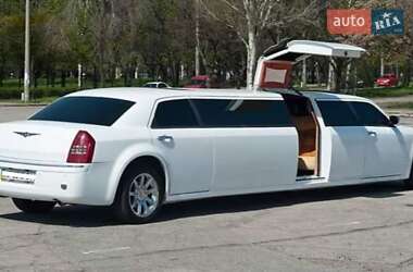 Лимузин Chrysler 300C 2005 в Львове