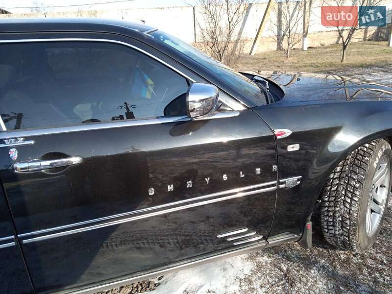Седан Chrysler 300C 2005 в Кобеляках