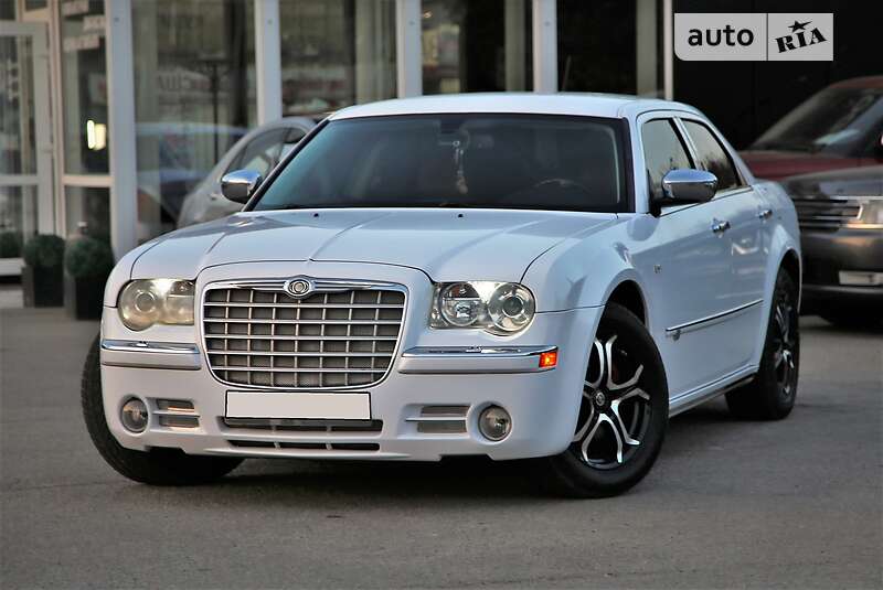 Седан Chrysler 300C 2008 в 