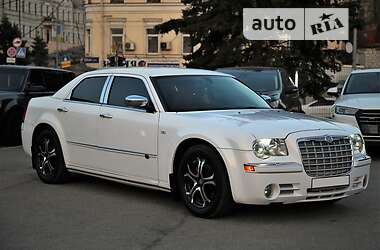 Седан Chrysler 300C 2008 в 