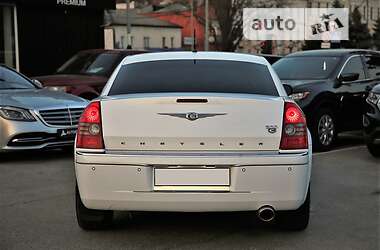 Седан Chrysler 300C 2008 в 