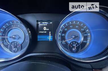 Седан Chrysler 300C 2013 в 
