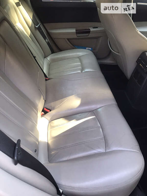 Седан Chrysler 300C 2006 в Хмельницькому